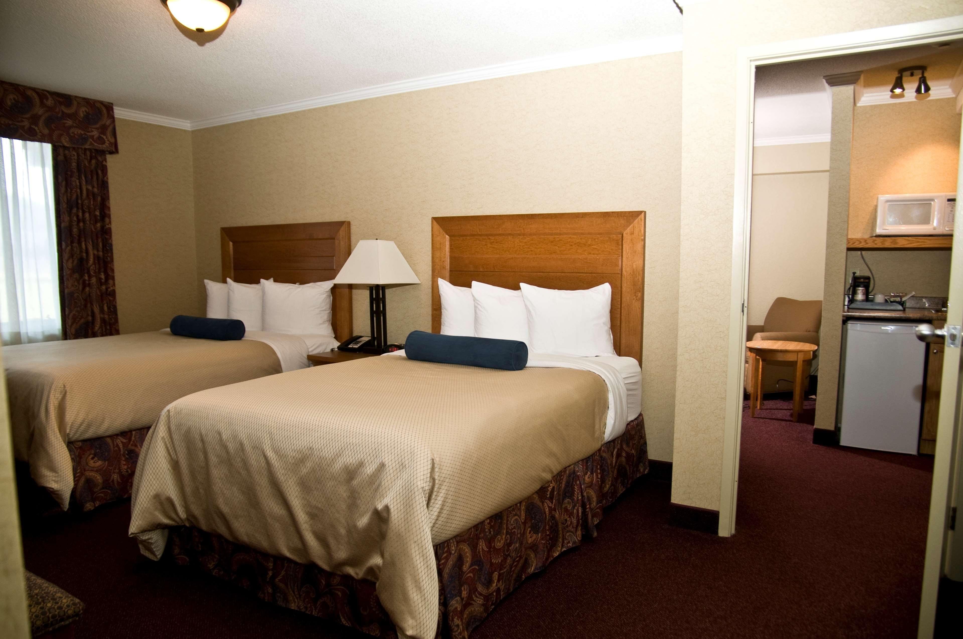 Best Western Plus Norwester Hotel & Conference Centre Тъндърбей Екстериор снимка